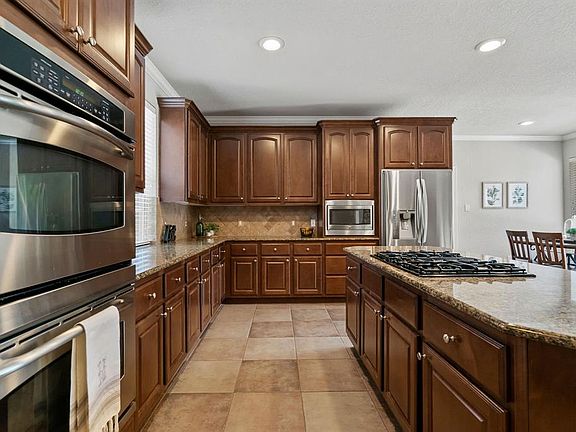 Maple cabinets with a ton of storage and cabinet space