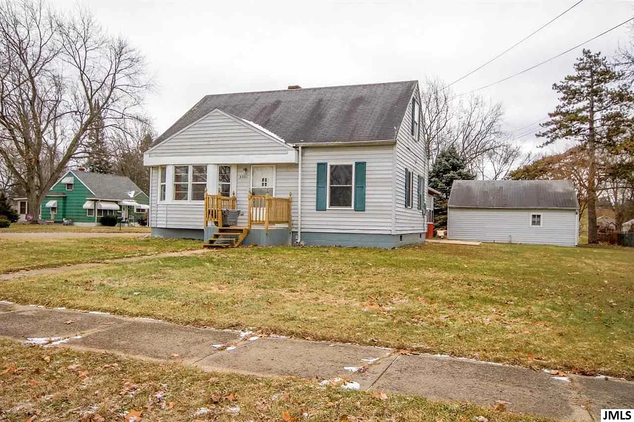 2301 Lancaster Blvd photo 1