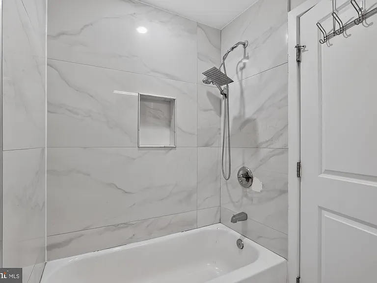 519 N 11th St #B — Photo 28