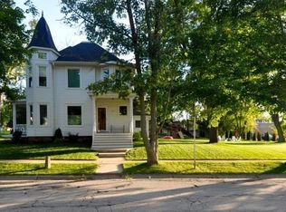 117 E North St, Cambridge, WI 53523