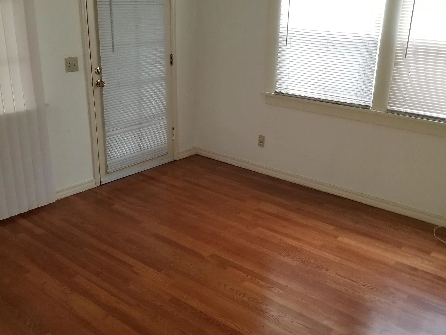 1 bed, 850 sqft, $2,150 — Photo 2