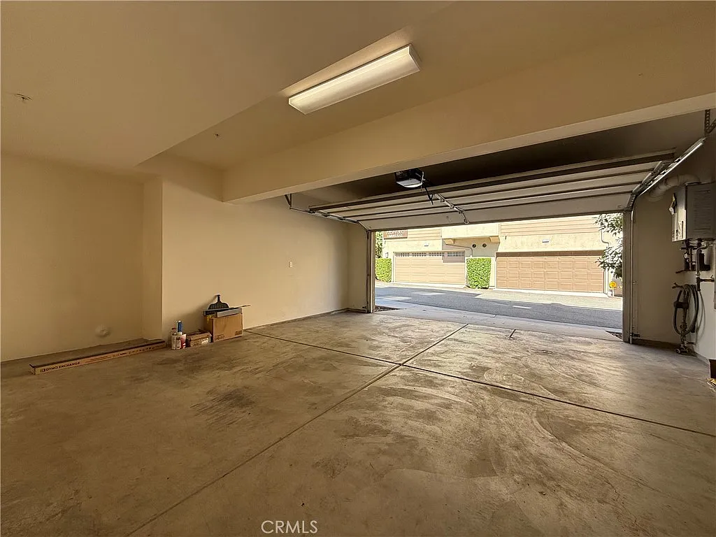 3 bed, 1907 sqft, $3,500 — Photo 4