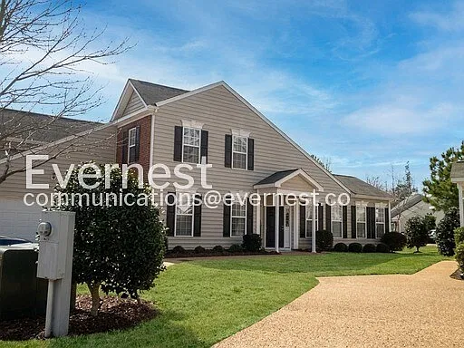 3 bed, 3.0 bath, 2200 sqft, $2,300 — Photo 1