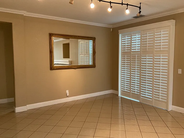 2501 Palmer Cir — Photo 8