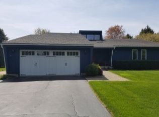 39W045 Cranston Rd, St Charles, IL 60175