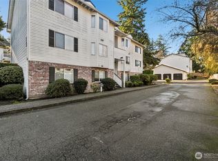 Colonial Square, Kent, WA 98030