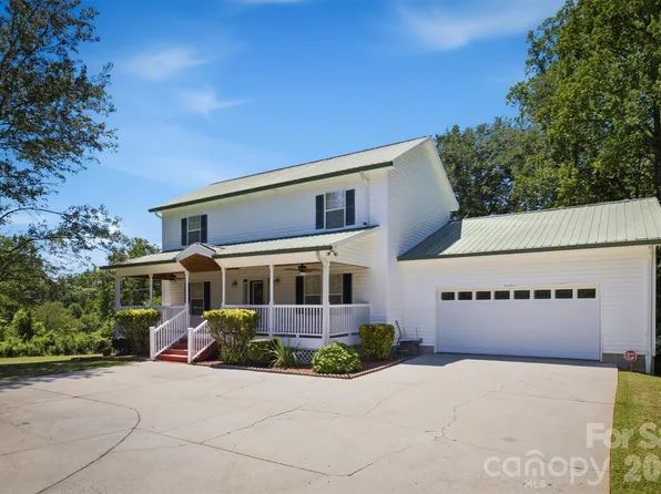 805 Bannon Pl, Lenoir, NC 28645