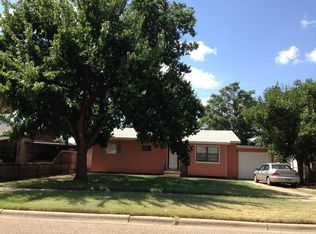 2017 W 20th St, Plainview, TX 79072