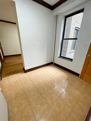 Rented by City Connections Realty | media 8