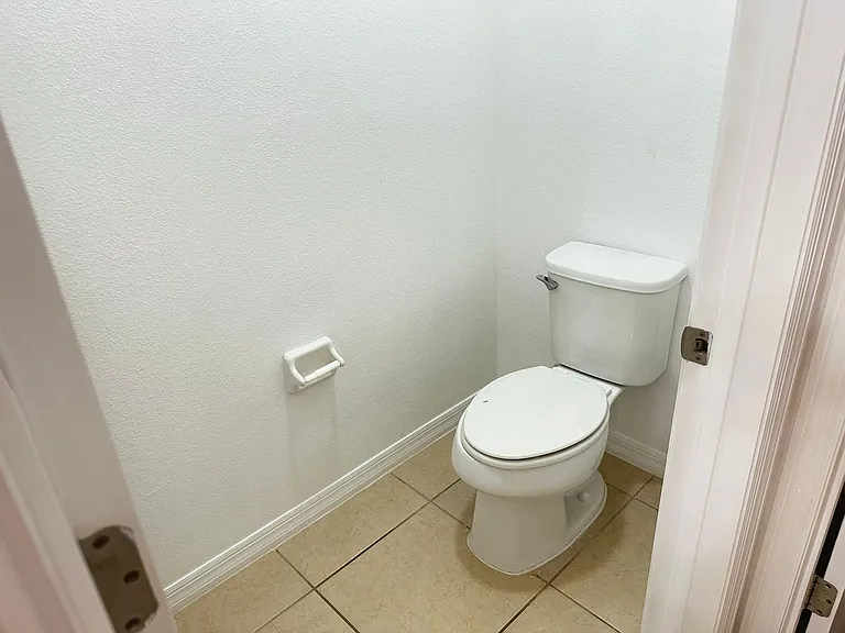 477 Kestrel Dr — Photo 19