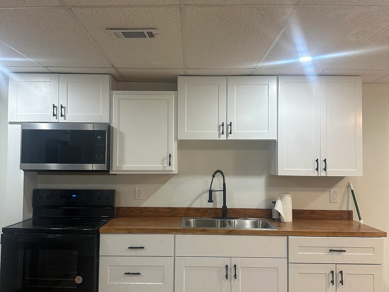 2 bed, 2747 sqft, $1,800 — Photo 3