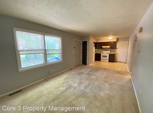 1303 N Oak St APT 2, Bloomington, IL 61701