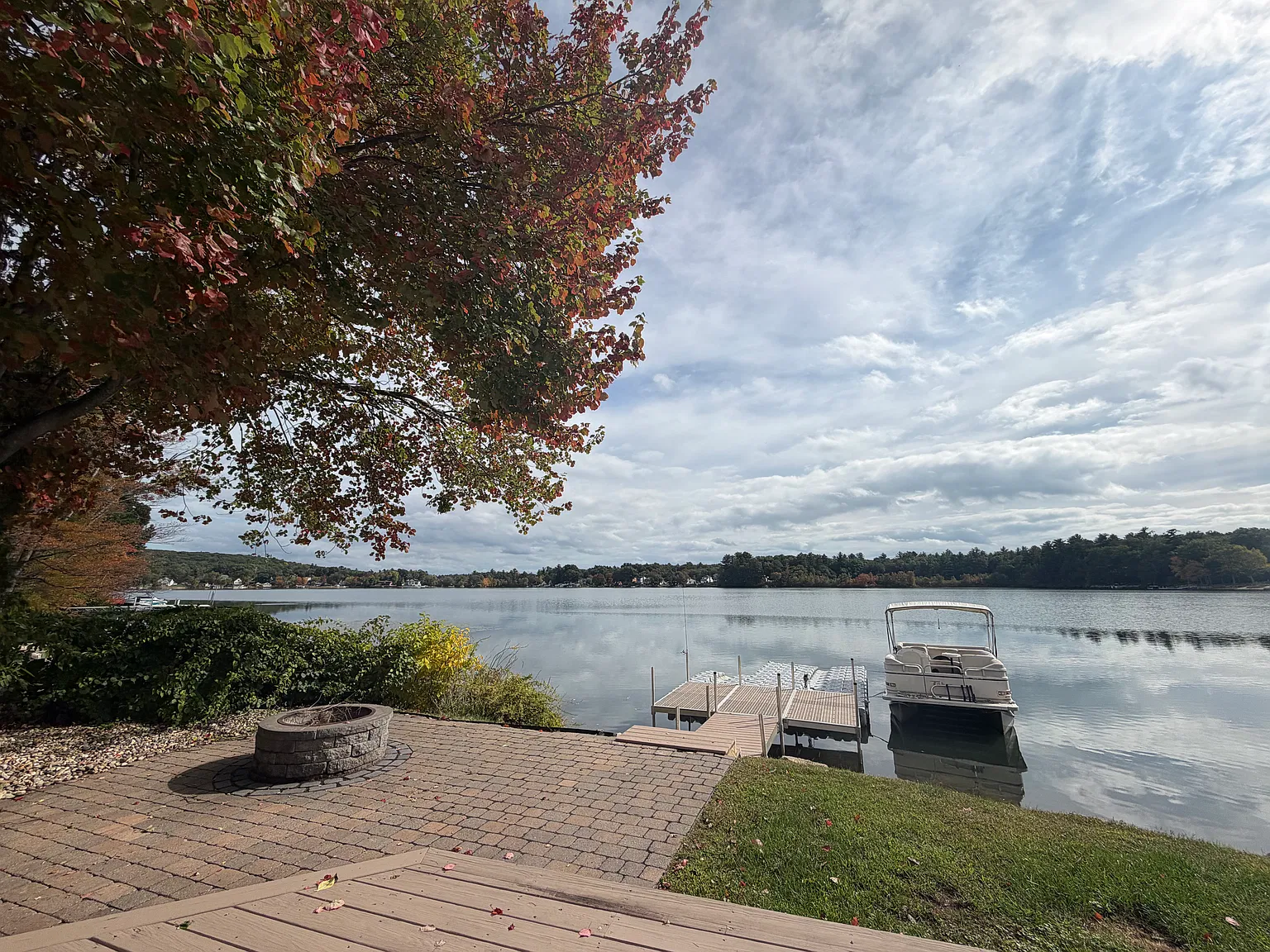 5 bed, 2.5 bath, 2700 sqft, $3,800 — Photo 1