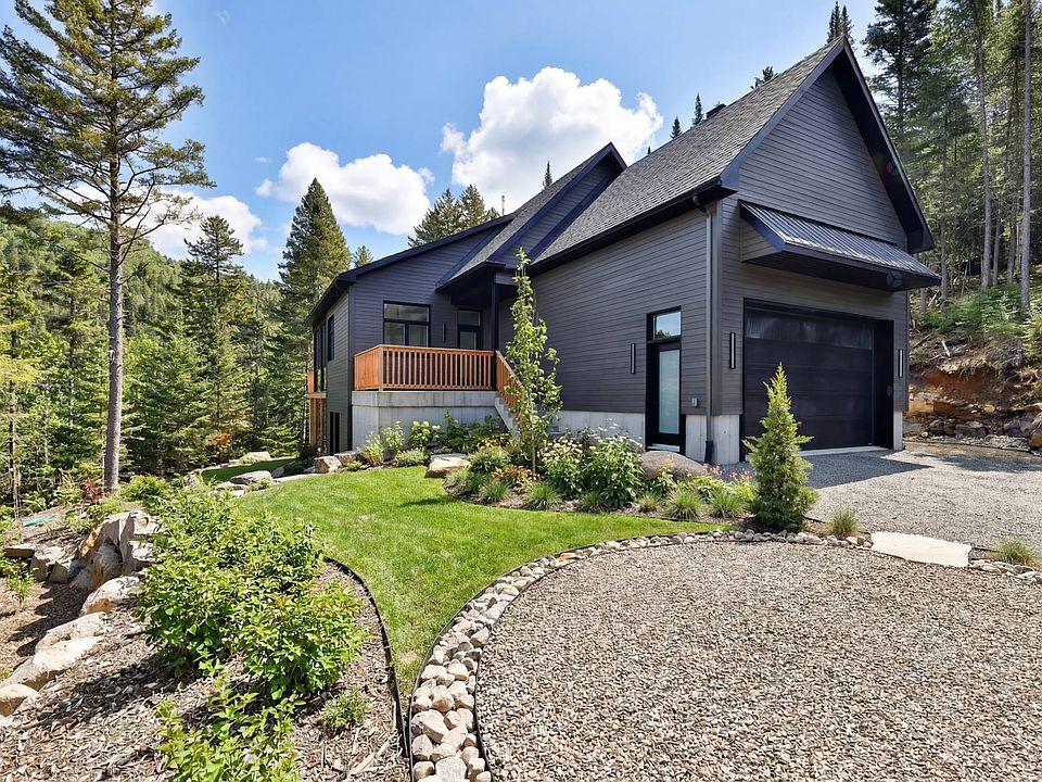 1st image of 2582 Chemin Du Lac Des Trl #Frares