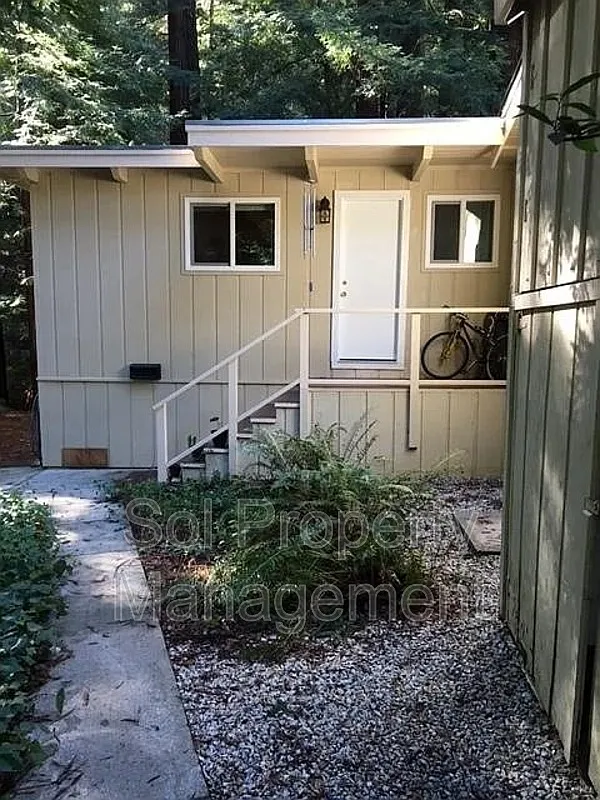 1 bed, 1.0 bath, 650 sqft, $2,000 — Photo 1