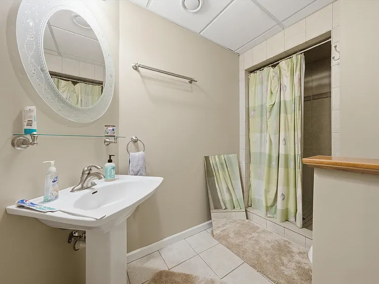 1090 Aster Ct — Photo 34