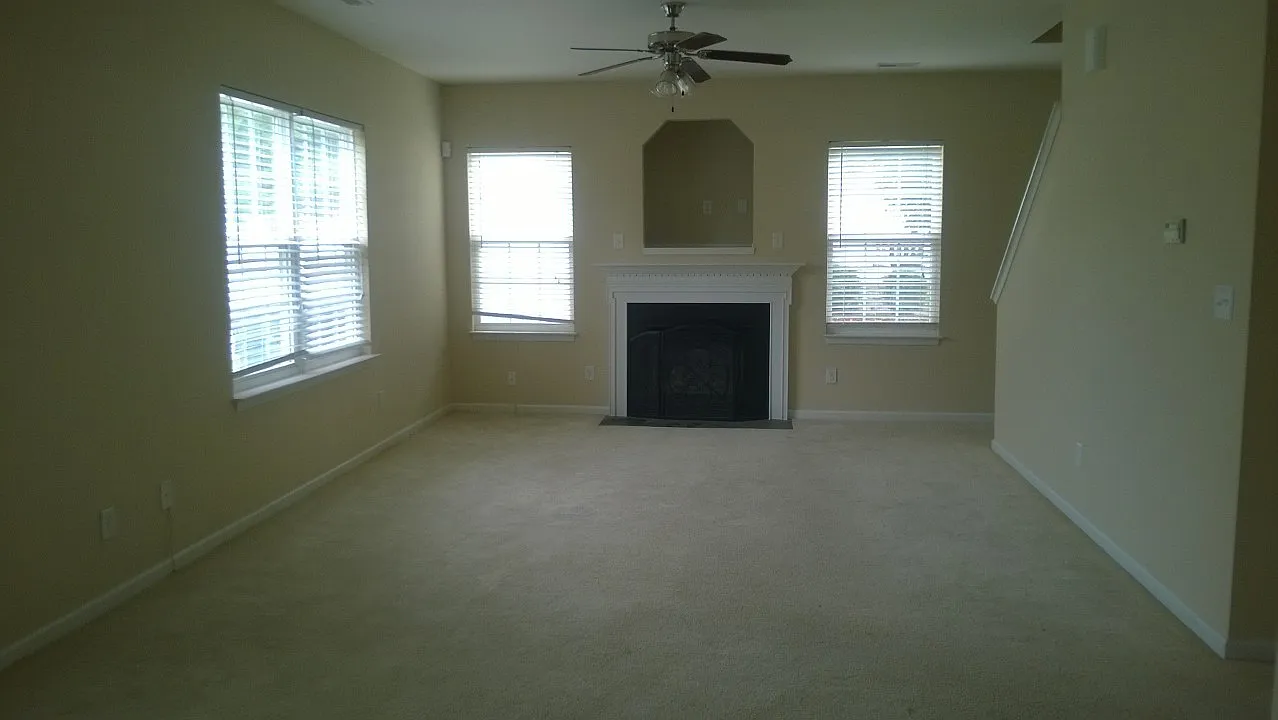 1640 — Photo 2