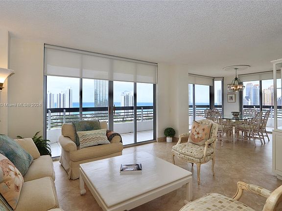 5th image of 19195 NE 36th Ct APT 2810