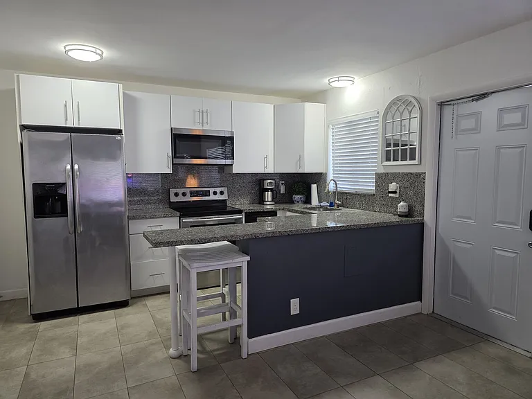 1528 NE 32nd St #A — Photo 13
