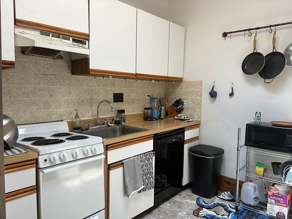 1st image of 16 Aberdeen St #5