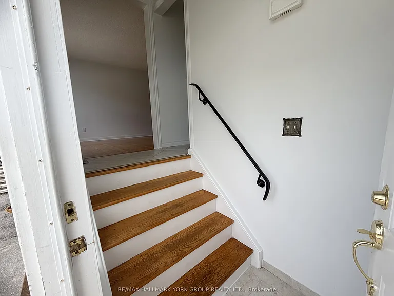 43 Walter Ave #UPPER — Photo 13