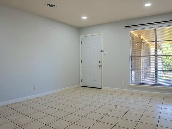 4th image of 5841 Sundance Ln