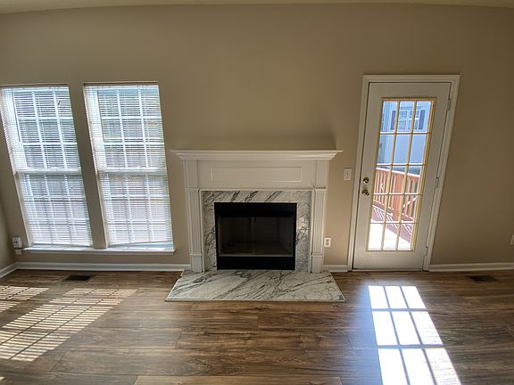 3rd image of 714 Huffine Manor Cir