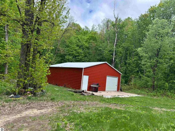 7121 N Maple Valley Cir NE, Mancelona, MI 49659