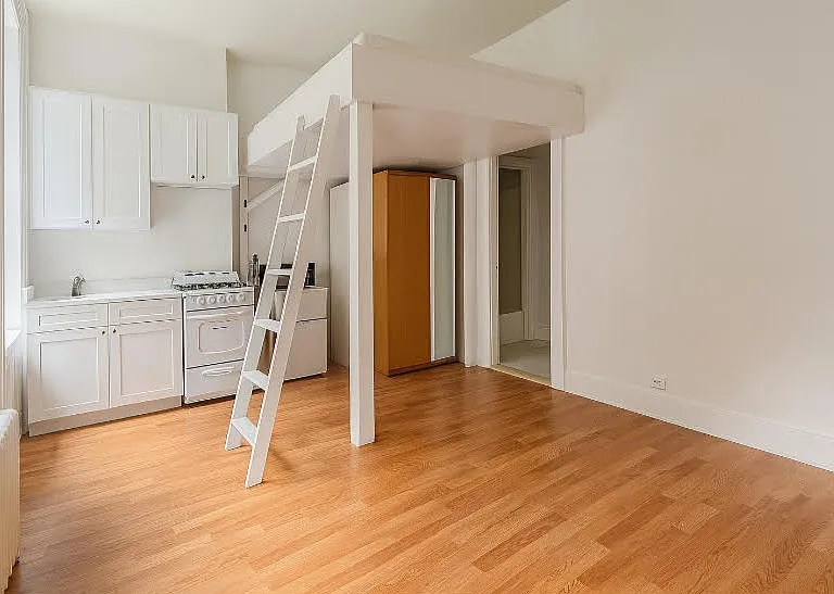 96 Perry St #B1A — Photo 6