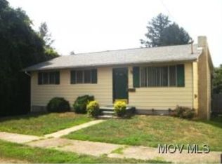 604 W 4th St, Williamstown, WV 26187