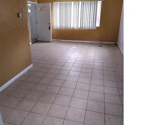 3rd image of 23823 Banbury Cir #H1