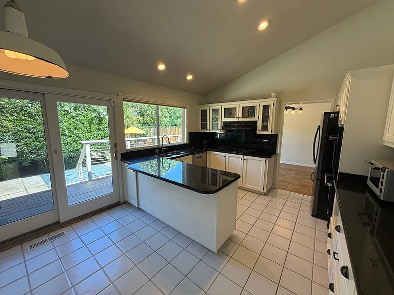 3623 Mahogany Ct — Photo 9