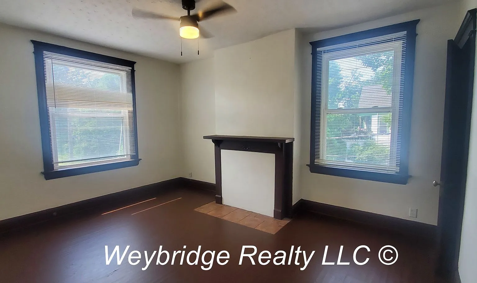 Spacious 5-bedroom 1 and a half bathroom house in Evanston — Photo 4
