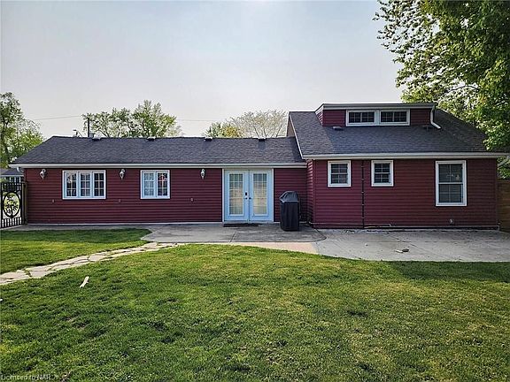 3rd image of 44 Pleasant Ave S