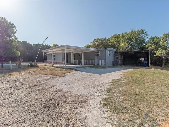 3rd image of 2806 Rockwood Dr