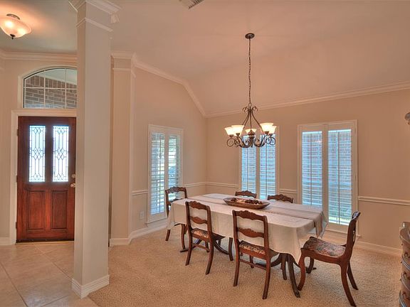 4th image of 251 Farnworth Ln