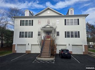 109 Hawthorne Ave APT C, Park Ridge, NJ 07656