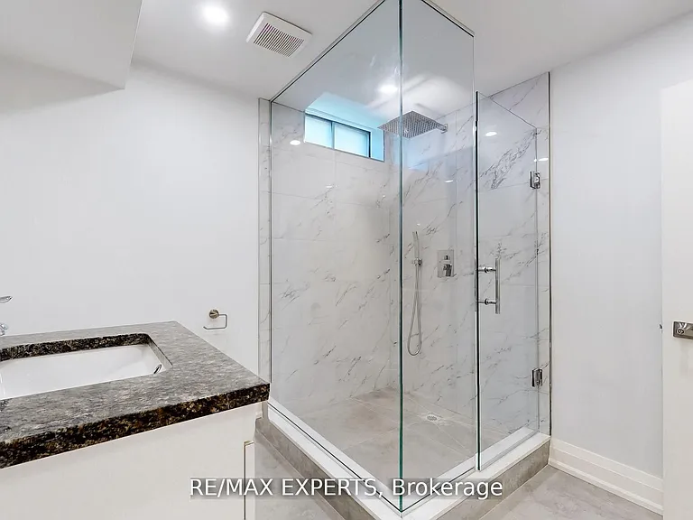 1097 Wildwood Dr #LOWER — Photo 14