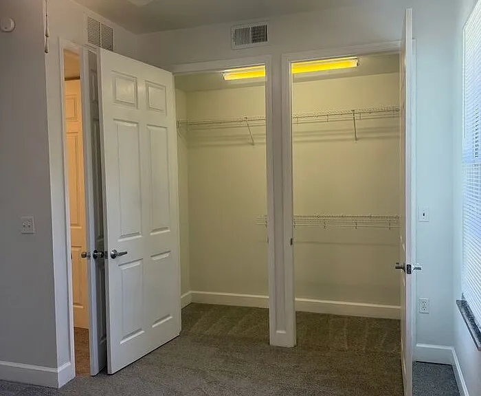 2053 Green Oak Ct — Photo 21