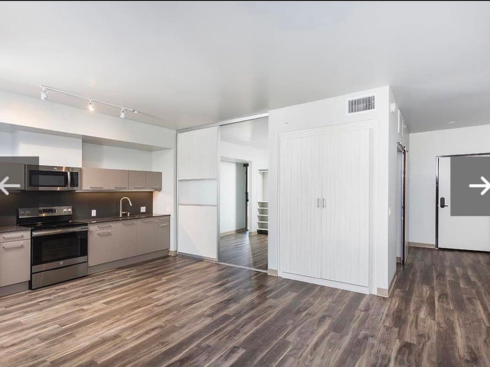 1st image of 1929 Columbia St #402