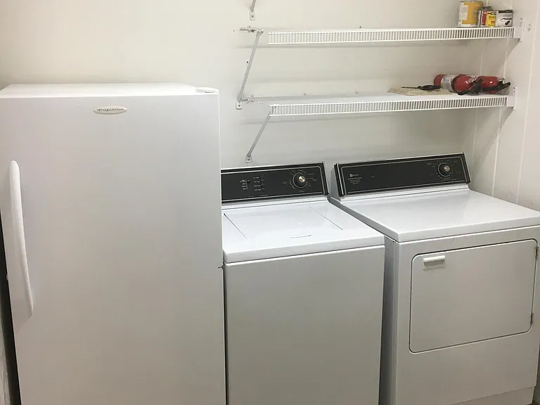 utility, washer & dryer not included
