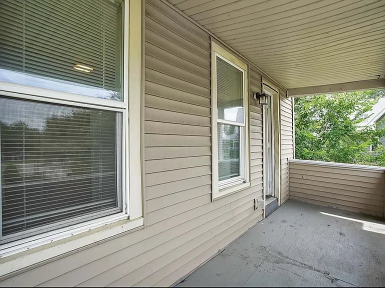 1614 Dwight St #2 — Photo 27