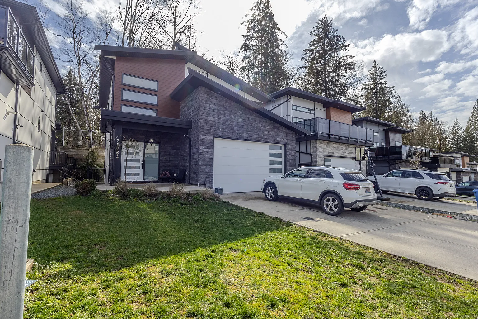 36764 Dianne Brook Ave photo 1