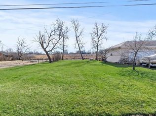 818 Sheridan Dr, Wauconda, IL 60084