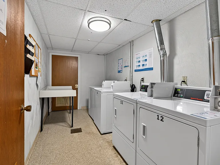 7 Karen Cir #2A — Photo 24