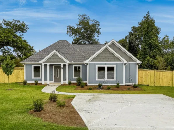 5 Green Rd, Griffin, GA 30224