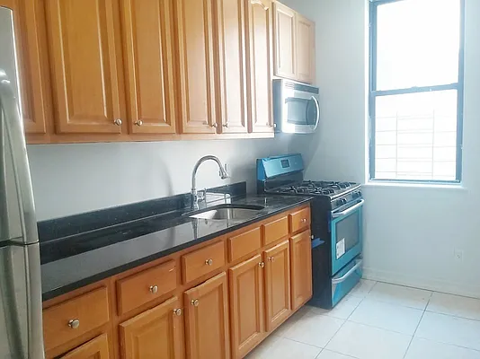 Rented by Bohemia Realty Group | media 14