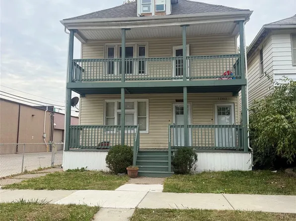 11331 Saint Aubin St, Hamtramck, MI 48212