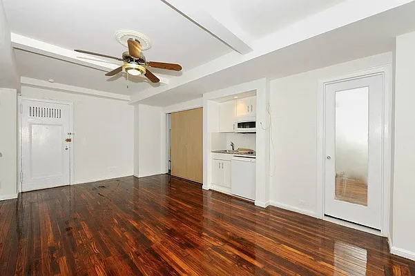 Rented by Compass | media 2
