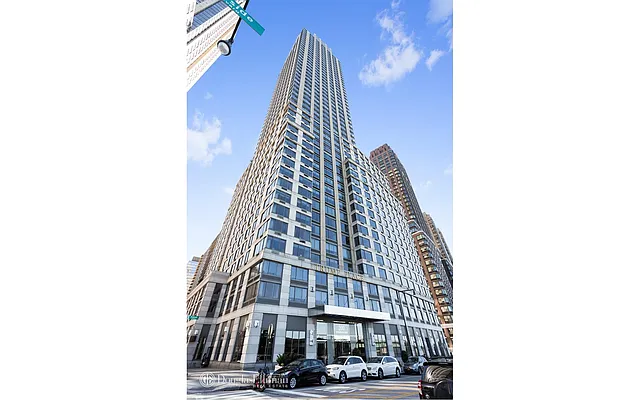 Sold by Douglas Elliman | media 24